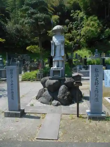 東光寺の像