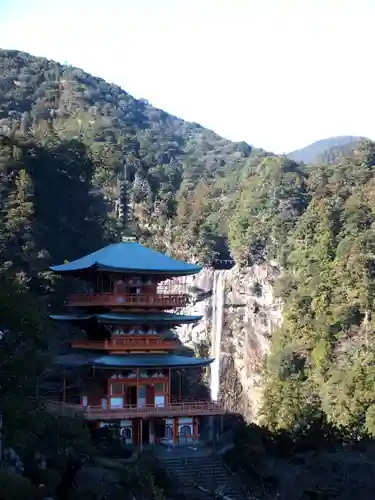 青岸渡寺の建物その他