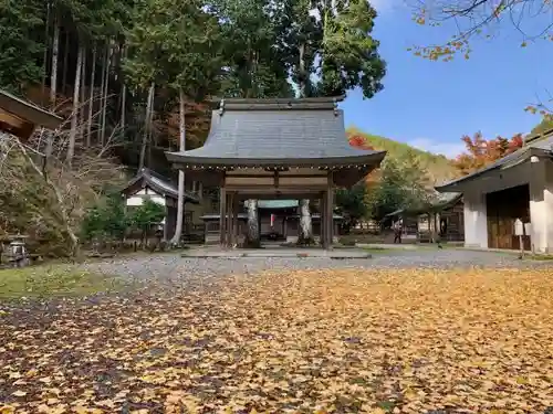 多治神社の本殿・本堂