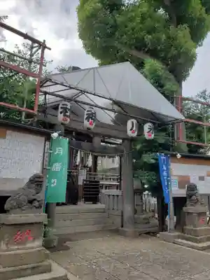 幡ケ谷氷川神社の鳥居