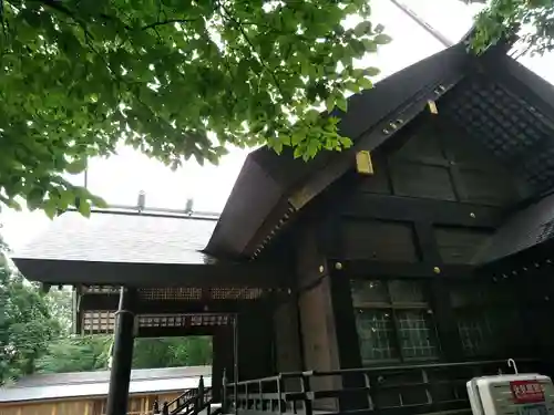 千歳神社の本殿