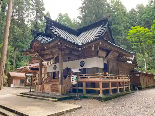 御岩神社の本殿・本堂