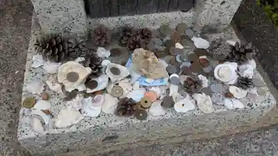 祠(約束の丘展望台)の本殿・本堂