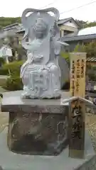 明石弁天厳島神社の像