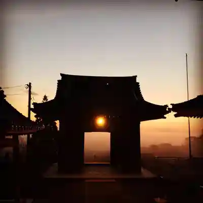 陽興寺の山門・神門