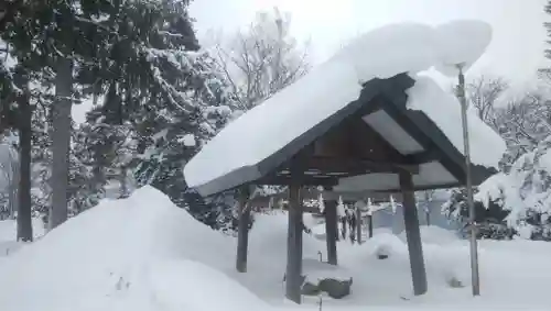 下川神社の手水舎