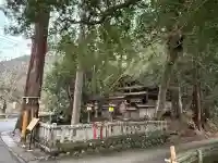 丹生神社(丹生川上神社中社摂社)の{uncategorized: "未分類", other: "その他", undefined: "問題あり", building: "その他建物", grave: "お墓", sacred_gate: "鳥居", guardian: "狛犬", statue: "像", buddha: "仏像", history: "歴史", nature: "自然", garden: "庭園", animal: "動物", pagoda: "塔", temizu: "手水舎", mountain_gate: "山門・神門", sanctuary: "本殿・本堂", subordinate: "末社・摂社", art: "芸術", scenery: "景色", jizo: "地蔵", ema: "絵馬", goshuin: "御朱印", omikuji: "おみくじ", items: "授与品その他", amulet: "お守り", goshuincho: "御朱印帳", eats: "食事", festival: "お祭り", votive_dance: "神楽", shichigosan: "七五三参", wedding: "結婚式", experience: "体験その他", initially: "初詣", around: "周辺", anti_infection: "感染症対策"}