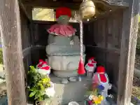 冷泉寺の{uncategorized: "未分類", other: "その他", undefined: "問題あり", building: "その他建物", grave: "お墓", sacred_gate: "鳥居", guardian: "狛犬", statue: "像", buddha: "仏像", history: "歴史", nature: "自然", garden: "庭園", animal: "動物", pagoda: "塔", temizu: "手水舎", mountain_gate: "山門・神門", sanctuary: "本殿・本堂", subordinate: "末社・摂社", art: "芸術", scenery: "景色", jizo: "地蔵", ema: "絵馬", goshuin: "御朱印", omikuji: "おみくじ", items: "授与品その他", amulet: "お守り", goshuincho: "御朱印帳", eats: "食事", festival: "お祭り", votive_dance: "神楽", shichigosan: "七五三参", wedding: "結婚式", experience: "体験その他", initially: "初詣", around: "周辺", anti_infection: "感染症対策"}