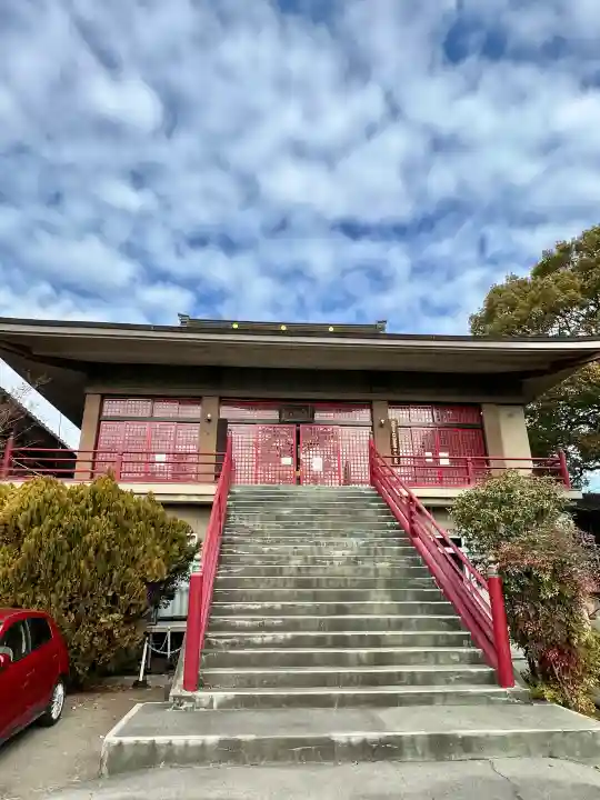 成田山高崎分院光徳寺の{uncategorized: "未分類", other: "その他", undefined: "問題あり", building: "その他建物", grave: "お墓", sacred_gate: "鳥居", guardian: "狛犬", statue: "像", buddha: "仏像", history: "歴史", nature: "自然", garden: "庭園", animal: "動物", pagoda: "塔", temizu: "手水舎", mountain_gate: "山門・神門", sanctuary: "本殿・本堂", subordinate: "末社・摂社", art: "芸術", scenery: "景色", jizo: "地蔵", ema: "絵馬", goshuin: "御朱印", omikuji: "おみくじ", items: "授与品その他", amulet: "お守り", goshuincho: "御朱印帳", eats: "食事", festival: "お祭り", votive_dance: "神楽", shichigosan: "七五三参", wedding: "結婚式", experience: "体験その他", initially: "初詣", around: "周辺", anti_infection: "感染症対策"}