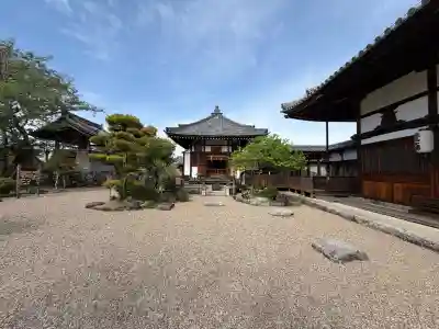 飛鳥寺の{uncategorized: "未分類", other: "その他", undefined: "問題あり", building: "その他建物", grave: "お墓", sacred_gate: "鳥居", guardian: "狛犬", statue: "像", buddha: "仏像", history: "歴史", nature: "自然", garden: "庭園", animal: "動物", pagoda: "塔", temizu: "手水舎", mountain_gate: "山門・神門", sanctuary: "本殿・本堂", subordinate: "末社・摂社", art: "芸術", scenery: "景色", jizo: "地蔵", ema: "絵馬", goshuin: "御朱印", omikuji: "おみくじ", items: "授与品その他", amulet: "お守り", goshuincho: "御朱印帳", eats: "食事", festival: "お祭り", votive_dance: "神楽", shichigosan: "七五三参", wedding: "結婚式", experience: "体験その他", initially: "初詣", around: "周辺", anti_infection: "感染症対策"}