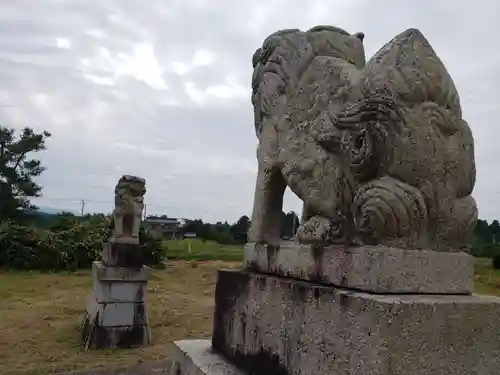 熊野神社の狛犬