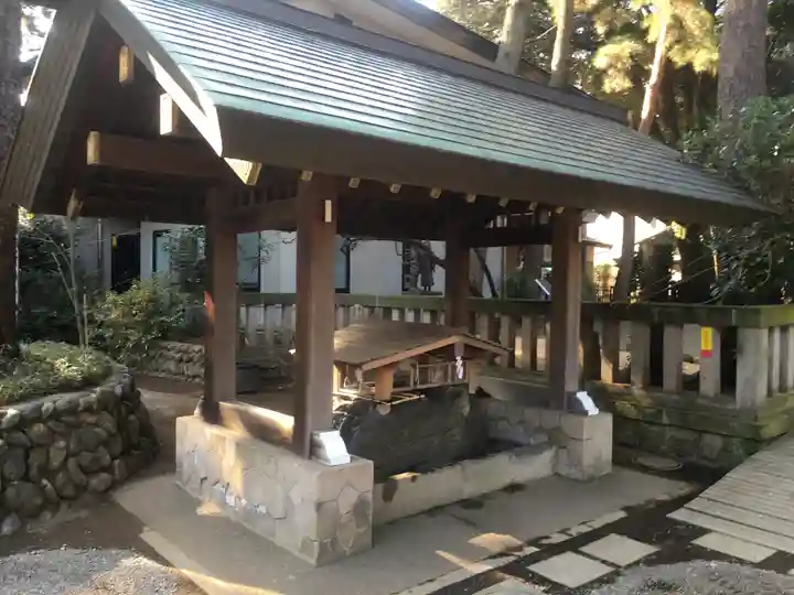 埼玉縣護國神社の手水舎