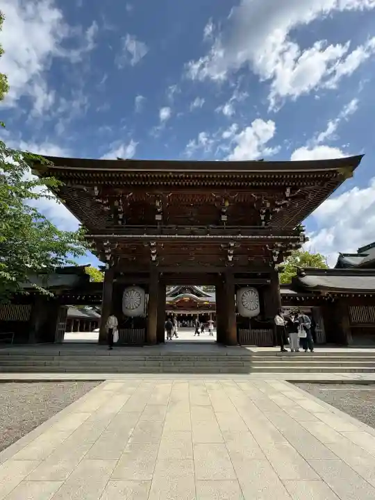 寒川神社の{uncategorized: "未分類", other: "その他", undefined: "問題あり", building: "その他建物", grave: "お墓", sacred_gate: "鳥居", guardian: "狛犬", statue: "像", buddha: "仏像", history: "歴史", nature: "自然", garden: "庭園", animal: "動物", pagoda: "塔", temizu: "手水舎", mountain_gate: "山門・神門", sanctuary: "本殿・本堂", subordinate: "末社・摂社", art: "芸術", scenery: "景色", jizo: "地蔵", ema: "絵馬", goshuin: "御朱印", omikuji: "おみくじ", items: "授与品その他", amulet: "お守り", goshuincho: "御朱印帳", eats: "食事", festival: "お祭り", votive_dance: "神楽", shichigosan: "七五三参", wedding: "結婚式", experience: "体験その他", initially: "初詣", around: "周辺", anti_infection: "感染症対策"}