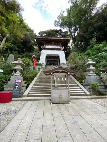 江島神社の山門・神門