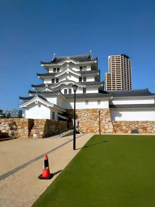 櫻井神社の{uncategorized: "未分類", other: "その他", undefined: "問題あり", building: "その他建物", grave: "お墓", sacred_gate: "鳥居", guardian: "狛犬", statue: "像", buddha: "仏像", history: "歴史", nature: "自然", garden: "庭園", animal: "動物", pagoda: "塔", temizu: "手水舎", mountain_gate: "山門・神門", sanctuary: "本殿・本堂", subordinate: "末社・摂社", art: "芸術", scenery: "景色", jizo: "地蔵", ema: "絵馬", goshuin: "御朱印", omikuji: "おみくじ", items: "授与品その他", amulet: "お守り", goshuincho: "御朱印帳", eats: "食事", festival: "お祭り", votive_dance: "神楽", shichigosan: "七五三参", wedding: "結婚式", experience: "体験その他", initially: "初詣", around: "周辺", anti_infection: "感染症対策"}