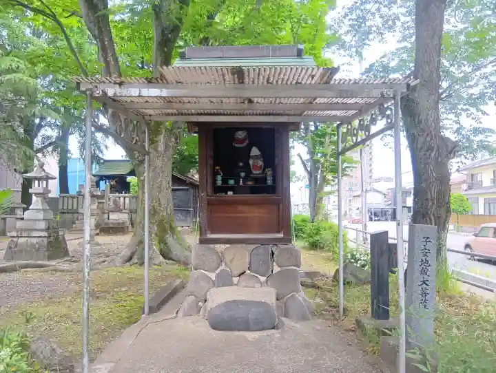 金刀比羅神社の{uncategorized: "未分類", other: "その他", undefined: "問題あり", building: "その他建物", grave: "お墓", sacred_gate: "鳥居", guardian: "狛犬", statue: "像", buddha: "仏像", history: "歴史", nature: "自然", garden: "庭園", animal: "動物", pagoda: "塔", temizu: "手水舎", mountain_gate: "山門・神門", sanctuary: "本殿・本堂", subordinate: "末社・摂社", art: "芸術", scenery: "景色", jizo: "地蔵", ema: "絵馬", goshuin: "御朱印", omikuji: "おみくじ", items: "授与品その他", amulet: "お守り", goshuincho: "御朱印帳", eats: "食事", festival: "お祭り", votive_dance: "神楽", shichigosan: "七五三参", wedding: "結婚式", experience: "体験その他", initially: "初詣", around: "周辺", anti_infection: "感染症対策"}