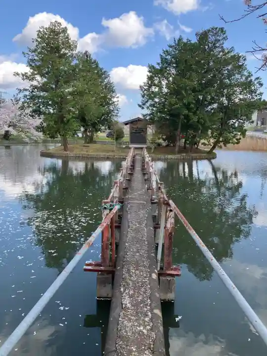 厳島神社(市塙)の本殿・本堂