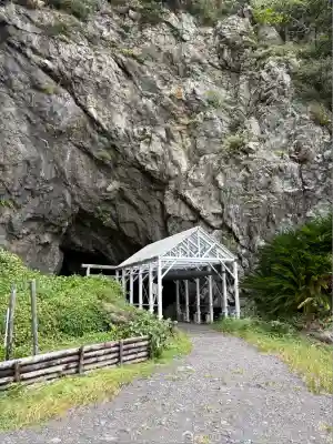 御厨人窟・神明窟(高知県)