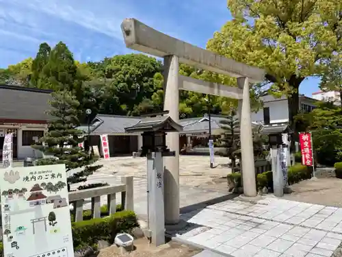 猪子石神明社の鳥居