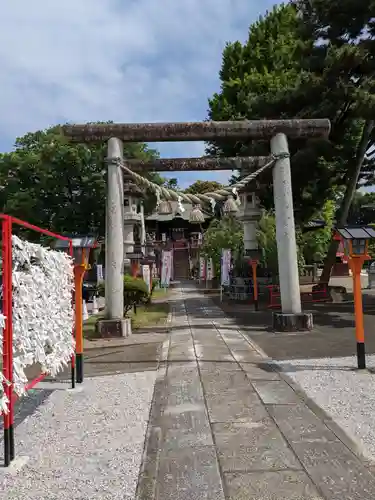 諏訪神社の鳥居