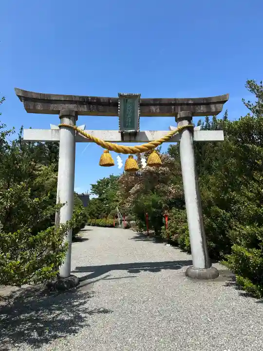 多久比禮志神社の{uncategorized: "未分類", other: "その他", undefined: "問題あり", building: "その他建物", grave: "お墓", sacred_gate: "鳥居", guardian: "狛犬", statue: "像", buddha: "仏像", history: "歴史", nature: "自然", garden: "庭園", animal: "動物", pagoda: "塔", temizu: "手水舎", mountain_gate: "山門・神門", sanctuary: "本殿・本堂", subordinate: "末社・摂社", art: "芸術", scenery: "景色", jizo: "地蔵", ema: "絵馬", goshuin: "御朱印", omikuji: "おみくじ", items: "授与品その他", amulet: "お守り", goshuincho: "御朱印帳", eats: "食事", festival: "お祭り", votive_dance: "神楽", shichigosan: "七五三参", wedding: "結婚式", experience: "体験その他", initially: "初詣", around: "周辺", anti_infection: "感染症対策"}
