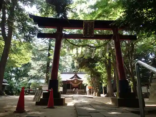 氷川女體神社の鳥居