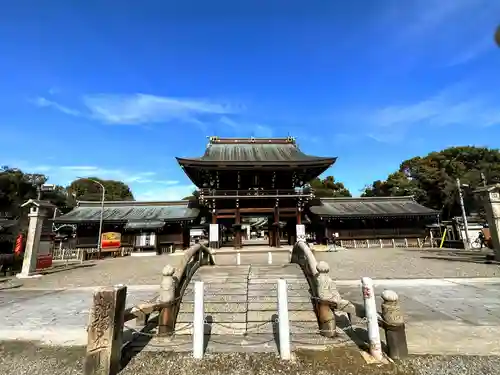 真清田神社の山門