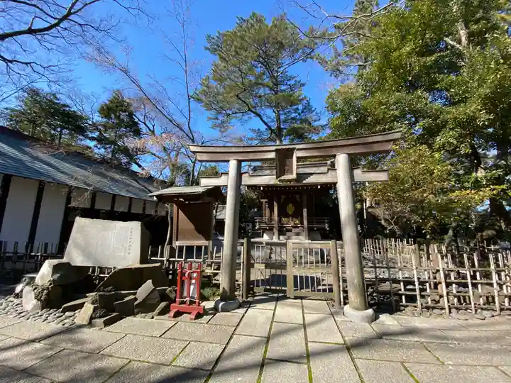 越ヶ谷久伊豆神社の鳥居