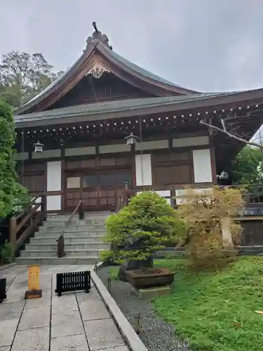 報国寺の本殿・本堂