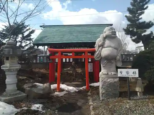 白老八幡神社の像