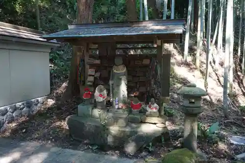目の霊山　油山寺の地蔵