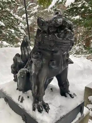 北海道神宮の狛犬