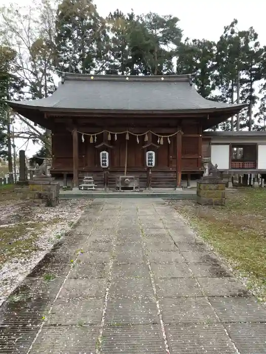 新荘護國神社の本殿