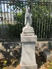 菊名池弁財天の像