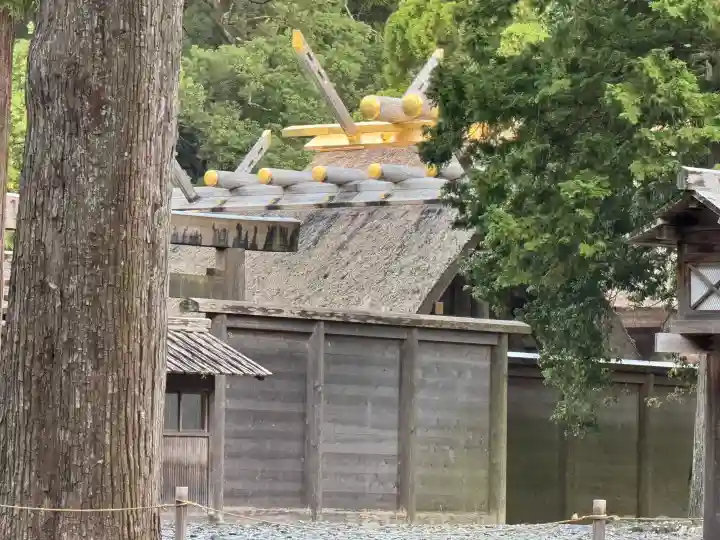 伊勢神宮外宮(豊受大神宮)の{uncategorized: "未分類", other: "その他", undefined: "問題あり", building: "その他建物", grave: "お墓", sacred_gate: "鳥居", guardian: "狛犬", statue: "像", buddha: "仏像", history: "歴史", nature: "自然", garden: "庭園", animal: "動物", pagoda: "塔", temizu: "手水舎", mountain_gate: "山門・神門", sanctuary: "本殿・本堂", subordinate: "末社・摂社", art: "芸術", scenery: "景色", jizo: "地蔵", ema: "絵馬", goshuin: "御朱印", omikuji: "おみくじ", items: "授与品その他", amulet: "お守り", goshuincho: "御朱印帳", eats: "食事", festival: "お祭り", votive_dance: "神楽", shichigosan: "七五三参", wedding: "結婚式", experience: "体験その他", initially: "初詣", around: "周辺", anti_infection: "感染症対策"}