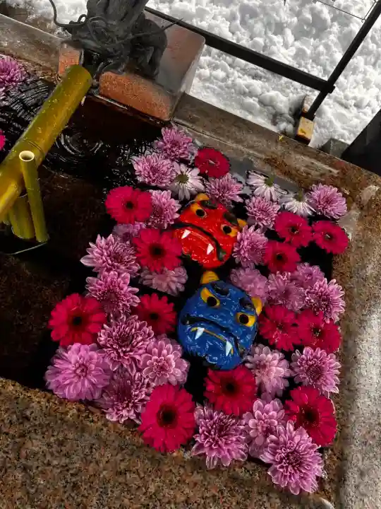 金峯神社の{uncategorized: "未分類", other: "その他", undefined: "問題あり", building: "その他建物", grave: "お墓", sacred_gate: "鳥居", guardian: "狛犬", statue: "像", buddha: "仏像", history: "歴史", nature: "自然", garden: "庭園", animal: "動物", pagoda: "塔", temizu: "手水舎", mountain_gate: "山門・神門", sanctuary: "本殿・本堂", subordinate: "末社・摂社", art: "芸術", scenery: "景色", jizo: "地蔵", ema: "絵馬", goshuin: "御朱印", omikuji: "おみくじ", items: "授与品その他", amulet: "お守り", goshuincho: "御朱印帳", eats: "食事", festival: "お祭り", votive_dance: "神楽", shichigosan: "七五三参", wedding: "結婚式", experience: "体験その他", initially: "初詣", around: "周辺", anti_infection: "感染症対策"}