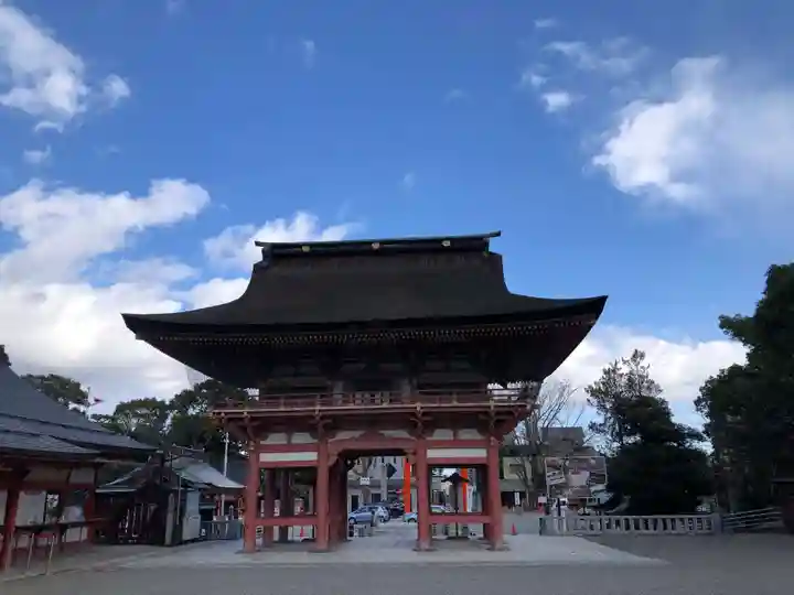 津島神社の山門・神門