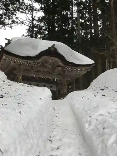 大神山神社奥宮の山門・神門