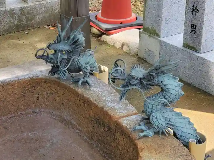 有間神社の手水舎