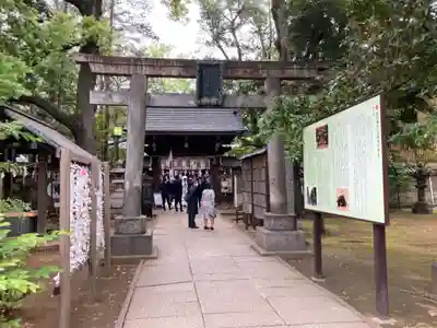 赤坂氷川神社の鳥居