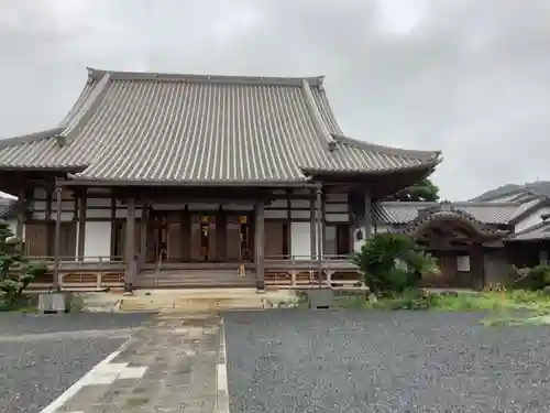 長泉寺の本殿・本堂