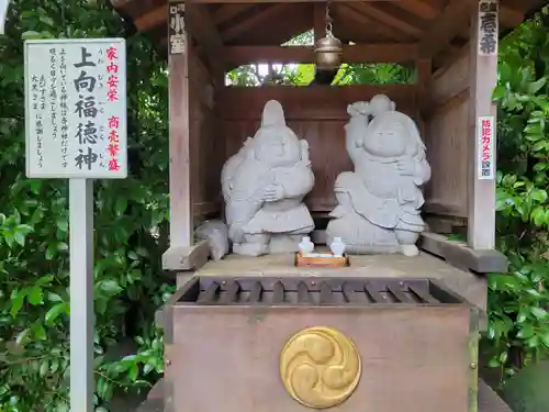 本太氷川神社の像