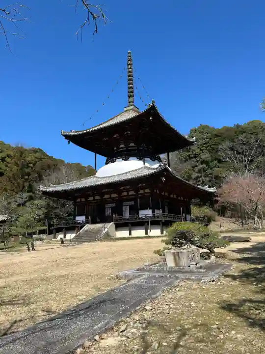 根来寺の{uncategorized: "未分類", other: "その他", undefined: "問題あり", building: "その他建物", grave: "お墓", sacred_gate: "鳥居", guardian: "狛犬", statue: "像", buddha: "仏像", history: "歴史", nature: "自然", garden: "庭園", animal: "動物", pagoda: "塔", temizu: "手水舎", mountain_gate: "山門・神門", sanctuary: "本殿・本堂", subordinate: "末社・摂社", art: "芸術", scenery: "景色", jizo: "地蔵", ema: "絵馬", goshuin: "御朱印", omikuji: "おみくじ", items: "授与品その他", amulet: "お守り", goshuincho: "御朱印帳", eats: "食事", festival: "お祭り", votive_dance: "神楽", shichigosan: "七五三参", wedding: "結婚式", experience: "体験その他", initially: "初詣", around: "周辺", anti_infection: "感染症対策"}