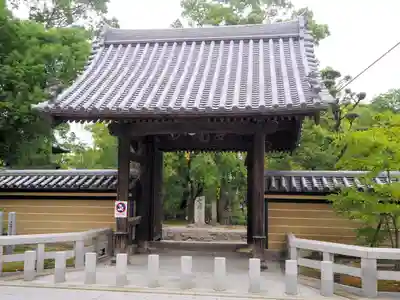 聖福寺の山門・神門