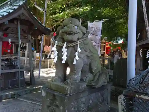 海南神社の狛犬