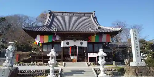 埼玉厄除け開運大師・龍泉寺（切り絵御朱印発祥の寺）の本殿