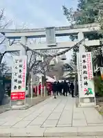 鎮守氷川神社の鳥居