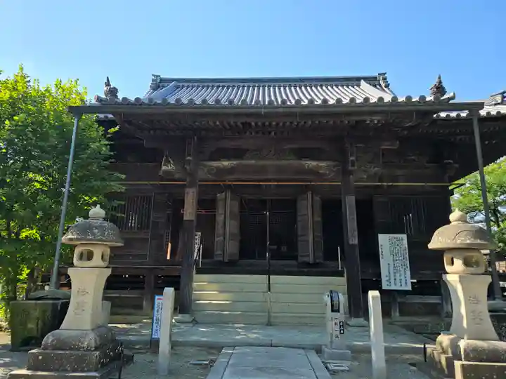 斑鳩寺の本殿・本堂