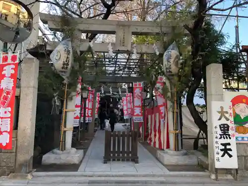 千住本氷川神社の鳥居