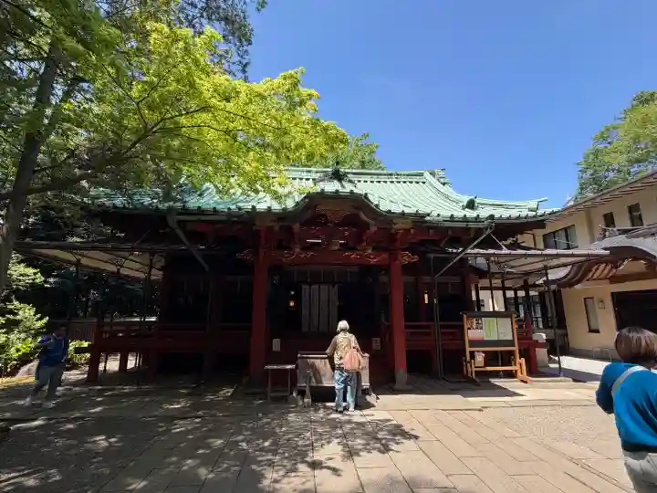 赤坂氷川神社の{uncategorized: "未分類", other: "その他", undefined: "問題あり", building: "その他建物", grave: "お墓", sacred_gate: "鳥居", guardian: "狛犬", statue: "像", buddha: "仏像", history: "歴史", nature: "自然", garden: "庭園", animal: "動物", pagoda: "塔", temizu: "手水舎", mountain_gate: "山門・神門", sanctuary: "本殿・本堂", subordinate: "末社・摂社", art: "芸術", scenery: "景色", jizo: "地蔵", ema: "絵馬", goshuin: "御朱印", omikuji: "おみくじ", items: "授与品その他", amulet: "お守り", goshuincho: "御朱印帳", eats: "食事", festival: "お祭り", votive_dance: "神楽", shichigosan: "七五三参", wedding: "結婚式", experience: "体験その他", initially: "初詣", around: "周辺", anti_infection: "感染症対策"}